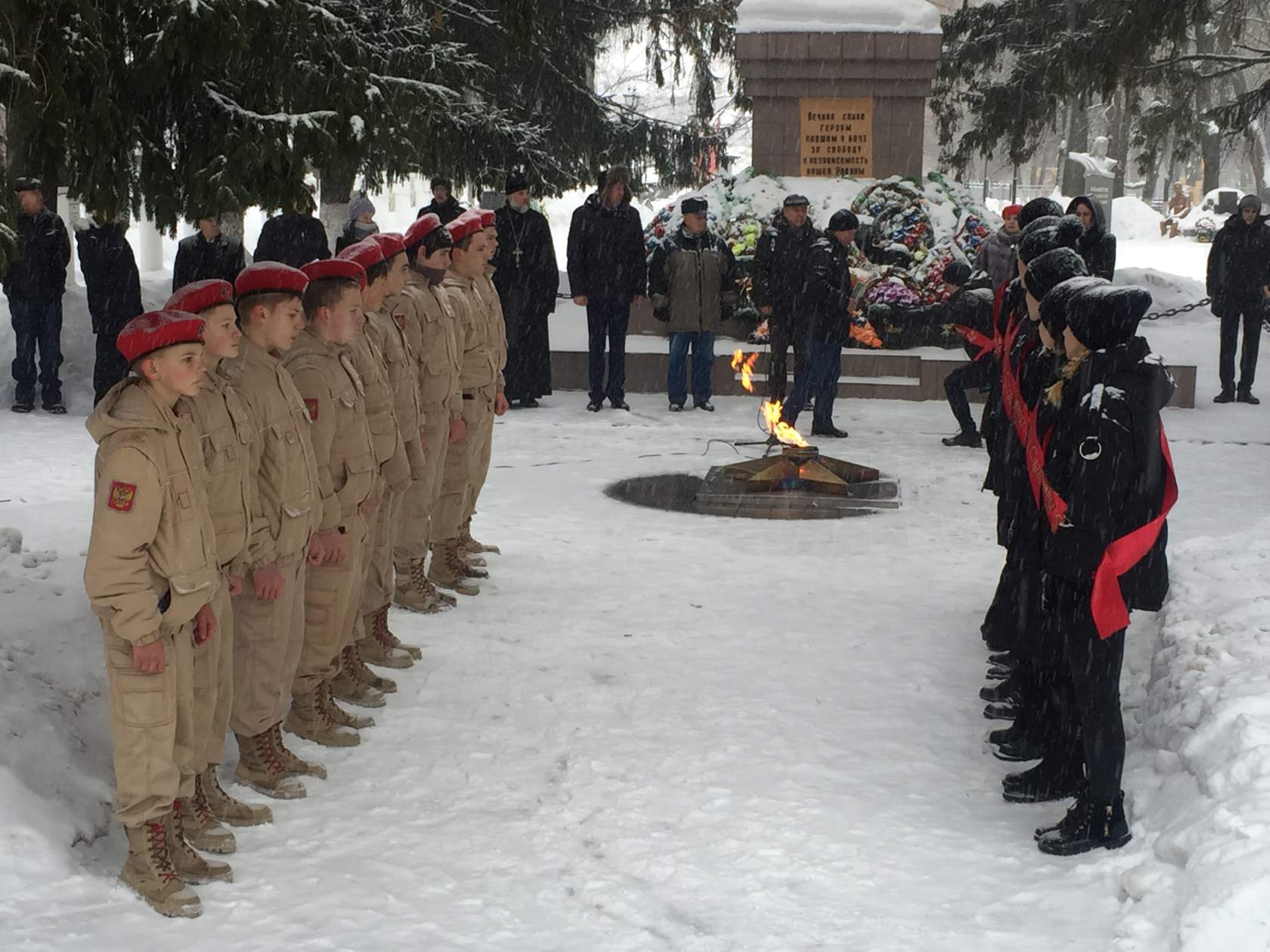  У памятника павших воинов в годы ВОв состоялся митинг